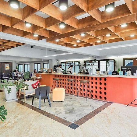 Saffron Hill Minburi Hotel Банкок Екстериор снимка